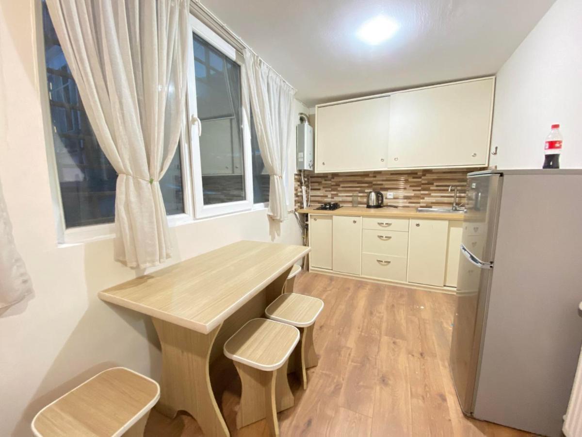 Freedom Square Apartment Tbilisi Esterno foto